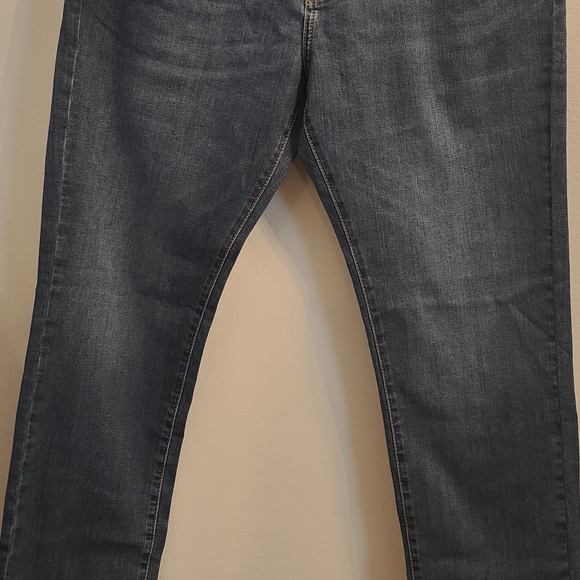 Lucky Brand Jeans - Picture 2 of 10